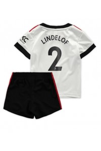 Manchester United Victor Lindelof #2 Babyklær Borte Fotballdrakt til barn 2022-23 Korte ermer (+ Korte bukser)